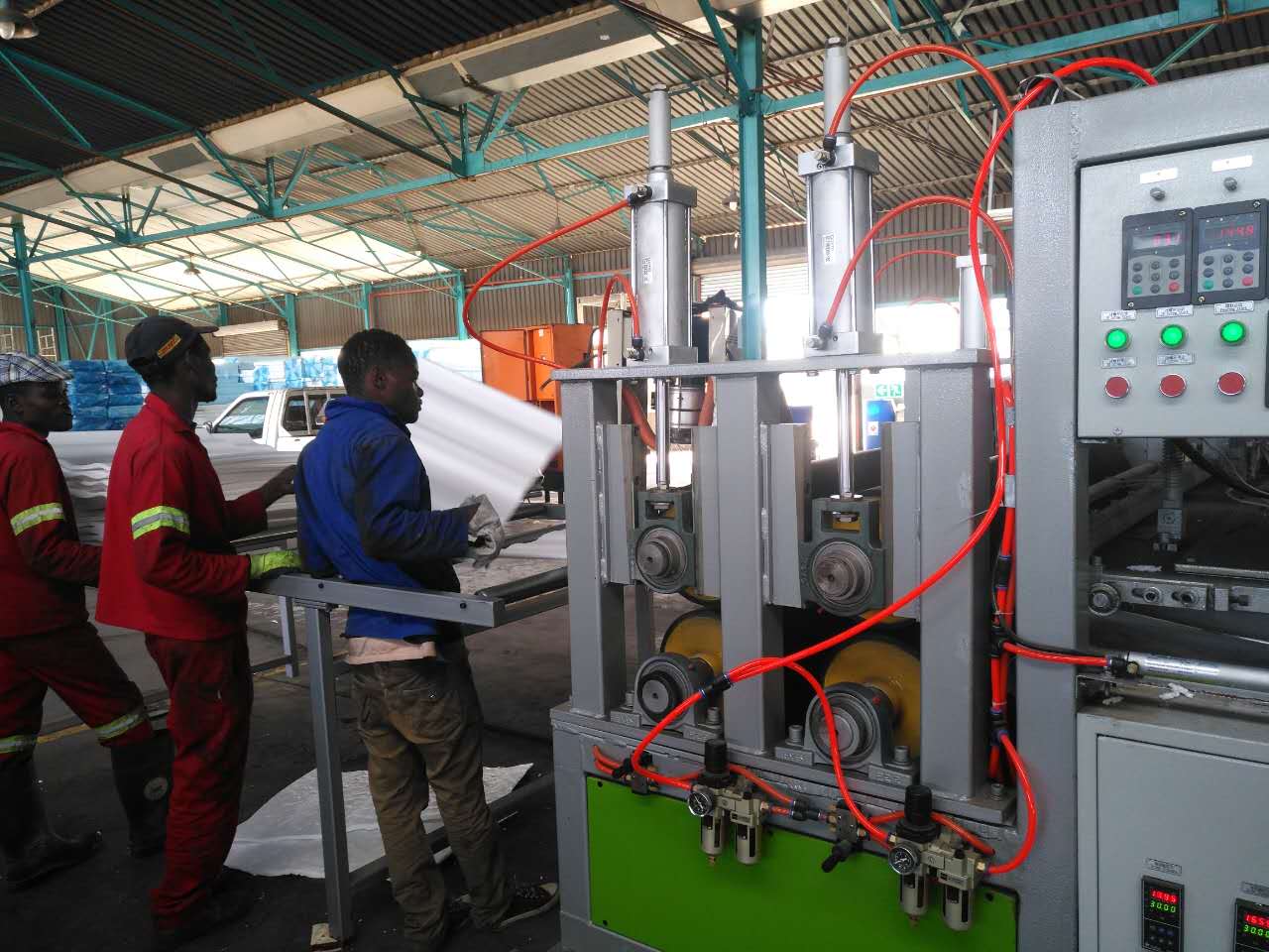 擠塑板設(shè)備